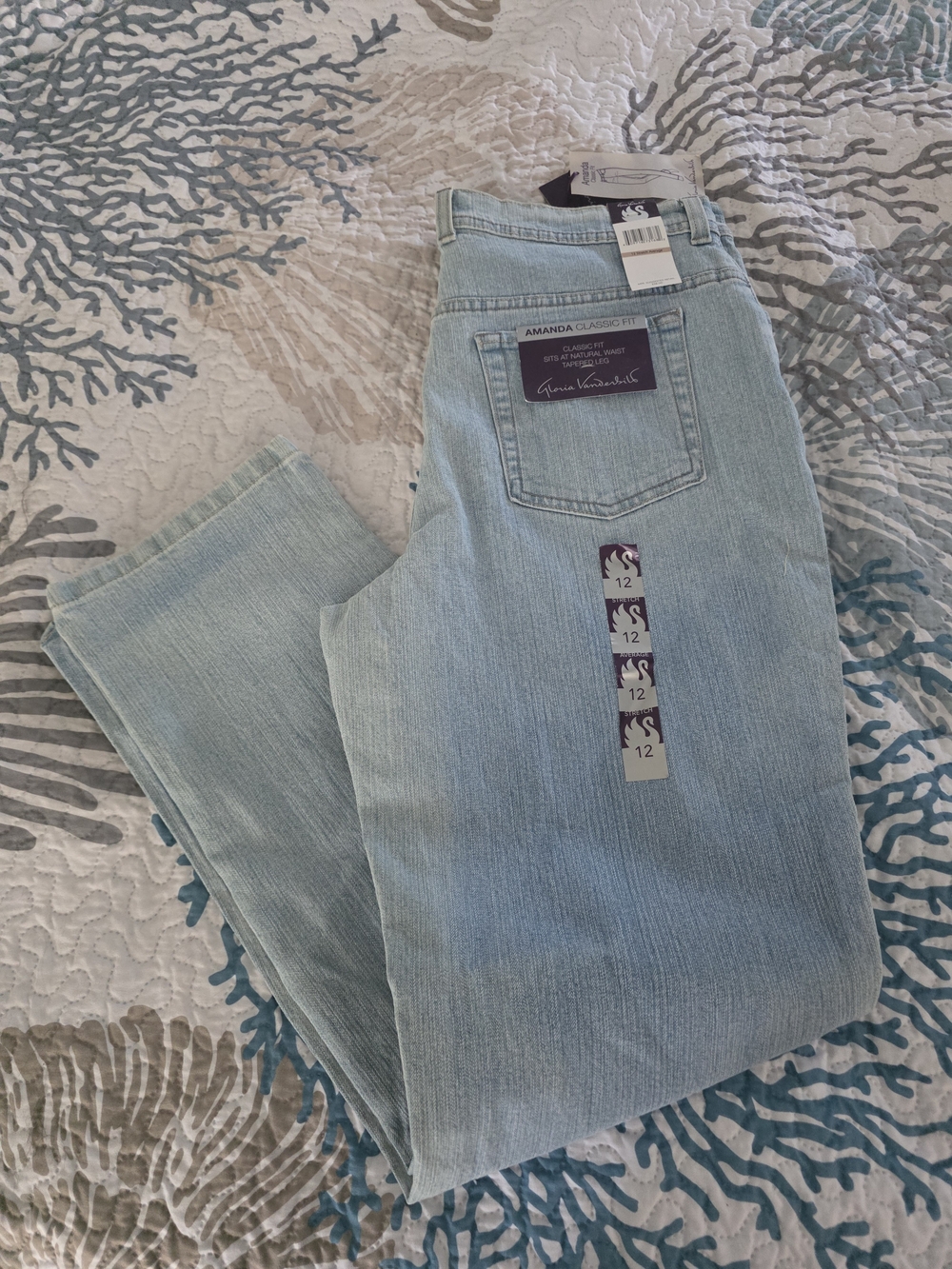 Gloria Vanderbilt Amanda Light Wash Jeans - Light Blue